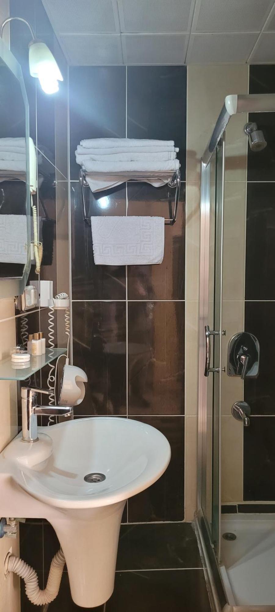 Guengoeren Hotel 카르스 외부 사진